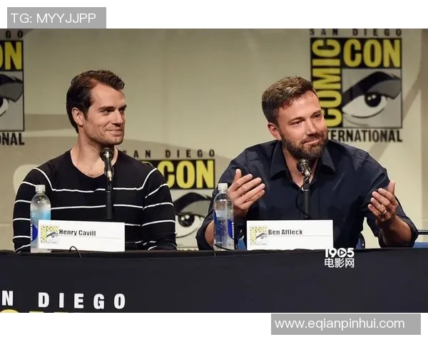 足球巨星携手亮相 共谱绿茵传奇时刻 合影展示默契与友谊 足球巨星携手亮相 共谱绿茵传奇时刻 合影展示默契与友谊